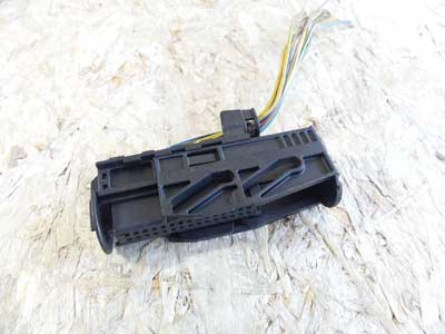 Mercedes Black 30 Pole 9 Wire Connector 0015452703